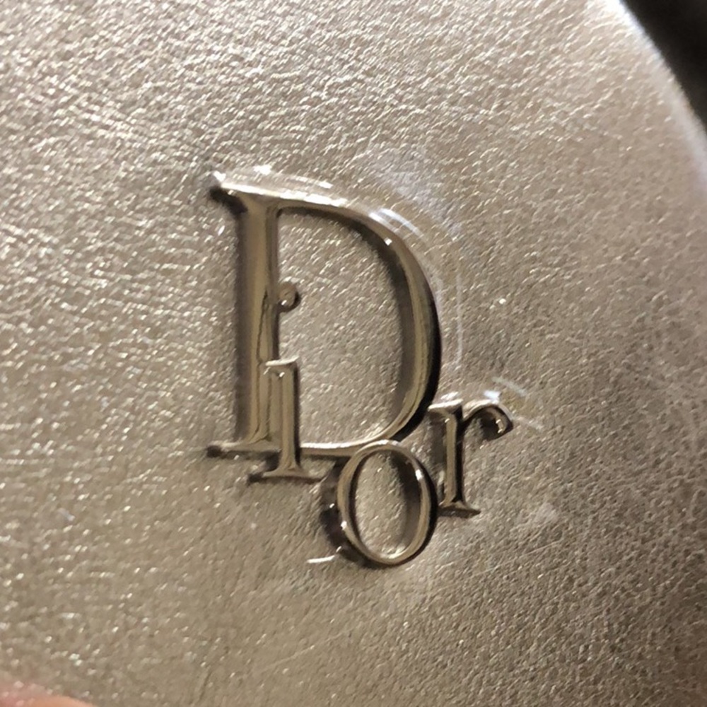 Dior Silver Round Small Pouch Vanity Authentic - Picture 10 of 13